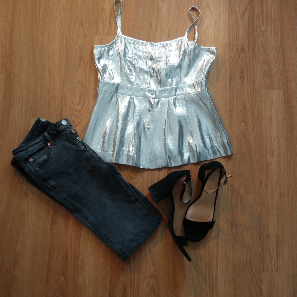 NWT!!!Bb Dakota top